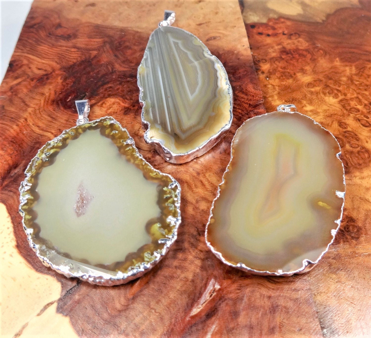 Polished Agate Slice Necklace Pendant (Silver Plated Edges)