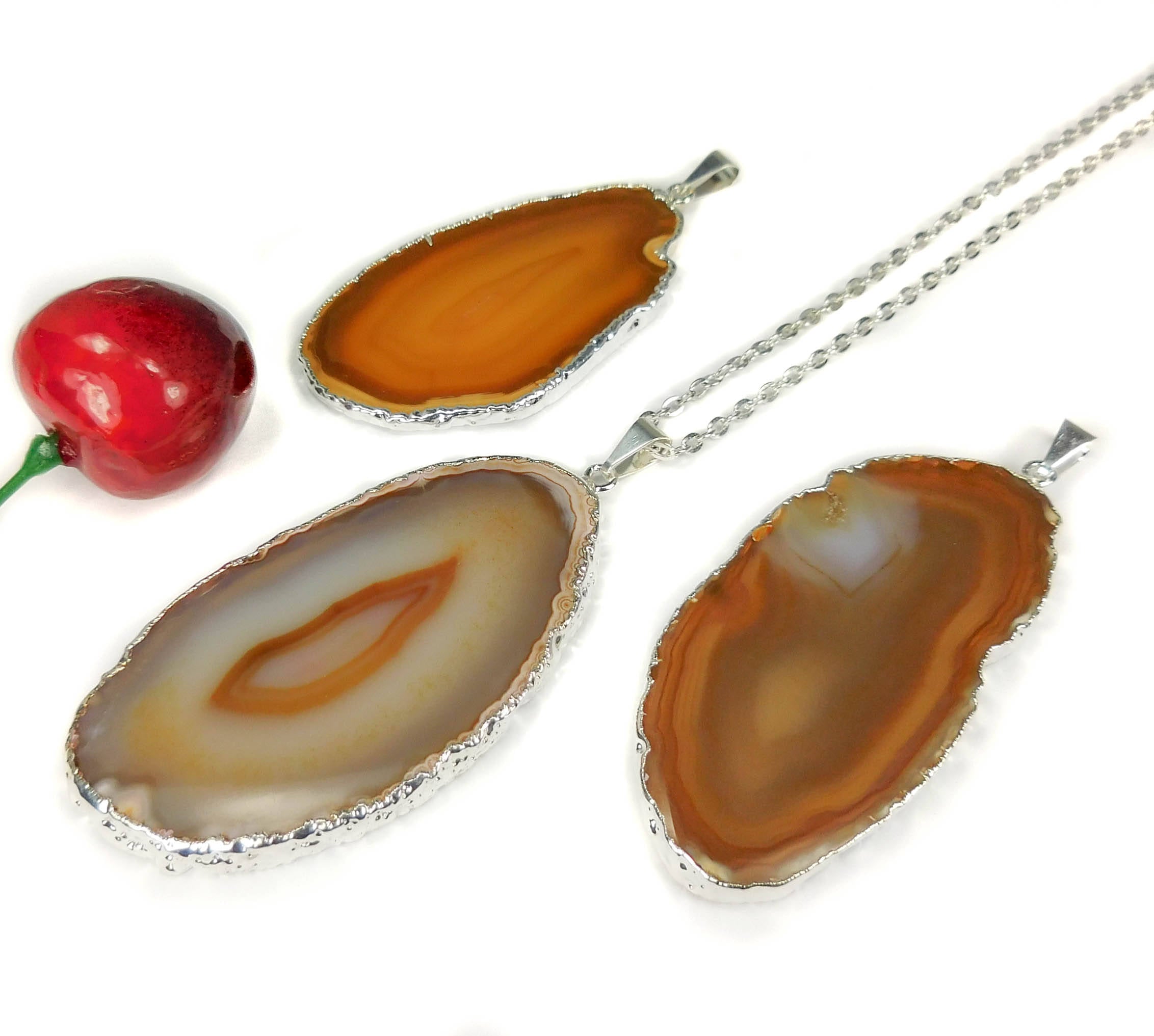 Polished Agate Slice Necklace Pendant (Silver Plated Edges)