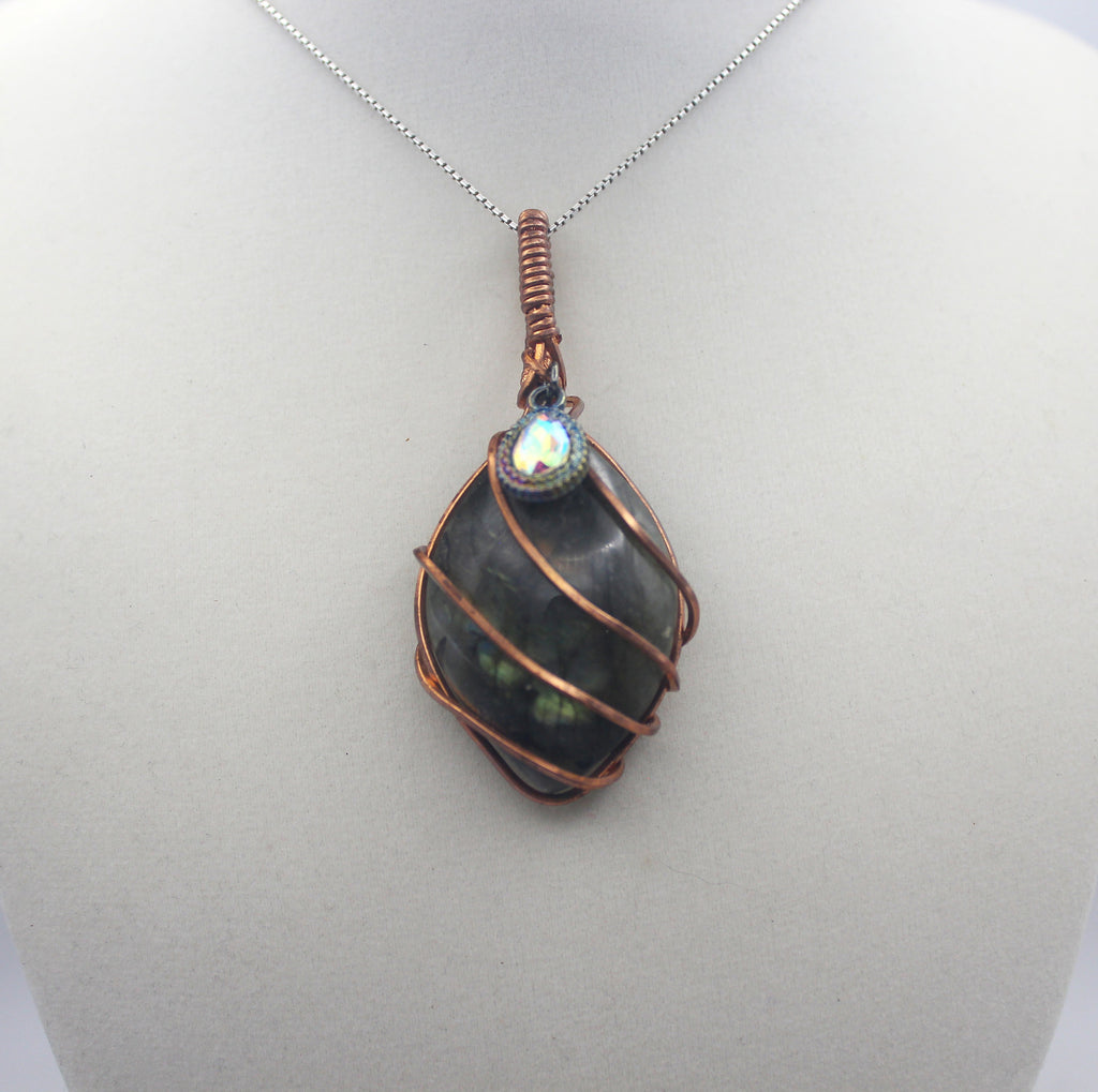 Raw Copper Labradorite Charmed Pendant Necklace