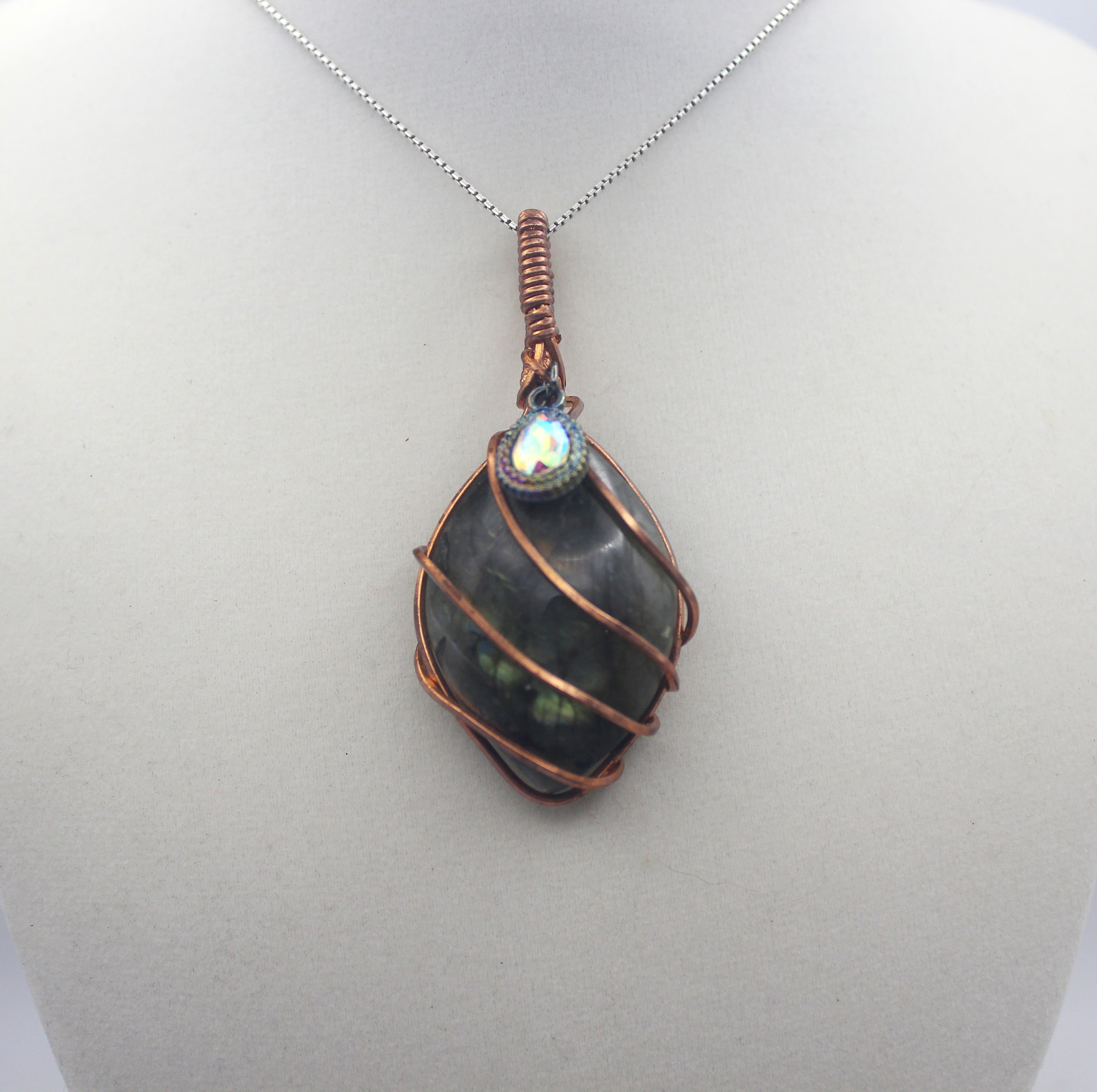 Raw Copper Labradorite Charmed Pendant Necklace
