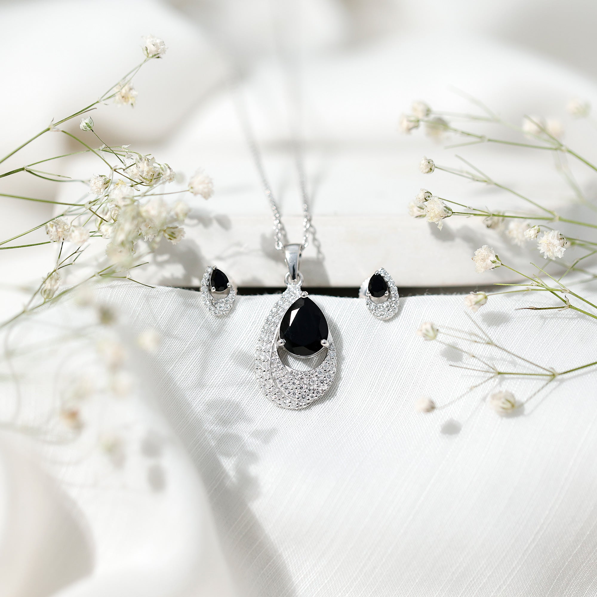 Natural 3 Carat Black Onyx Teardrop Necklace and Earrings Set with Certificate