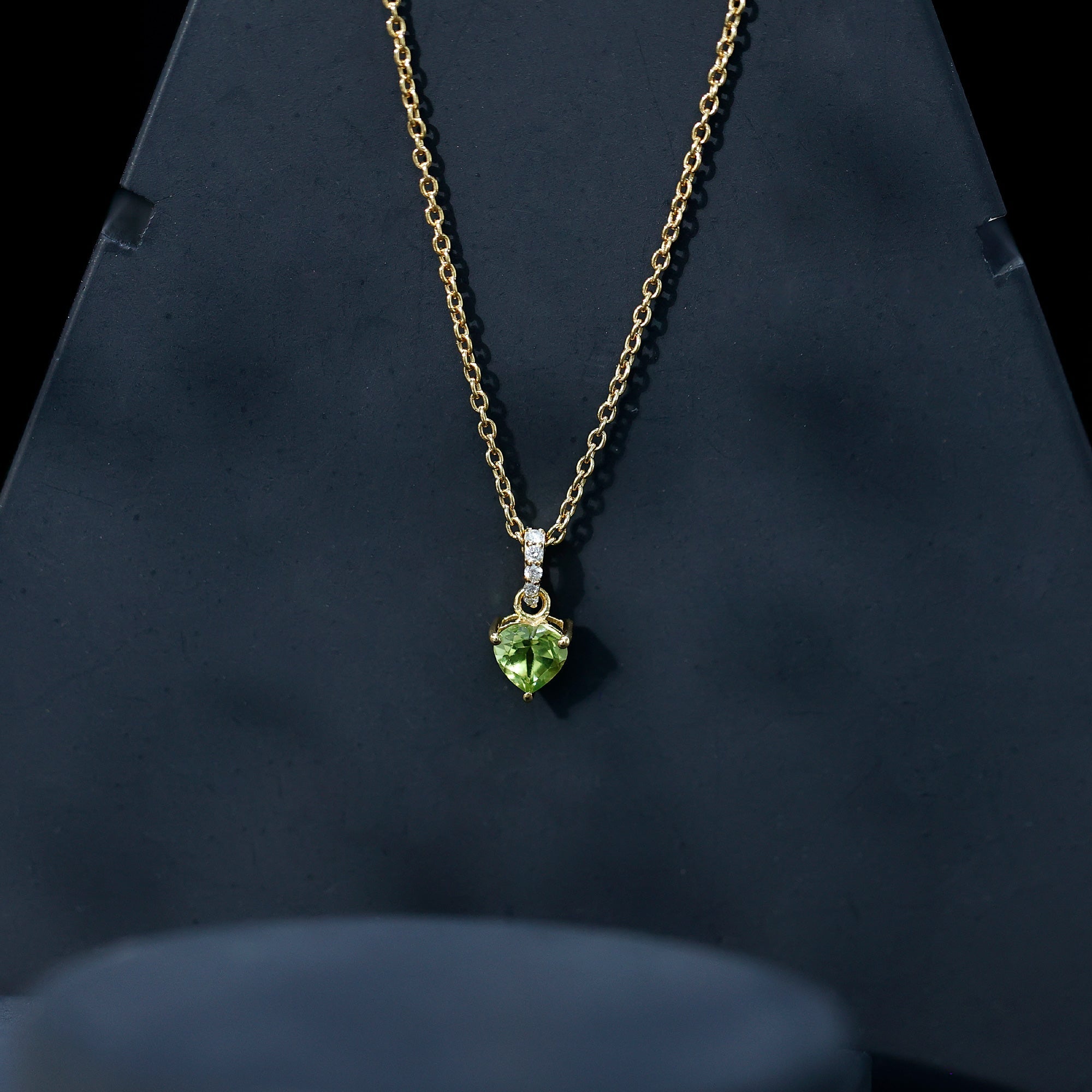 Natural 05 CT Heart Shape Peridot Diamond Pendant Necklace with Chain