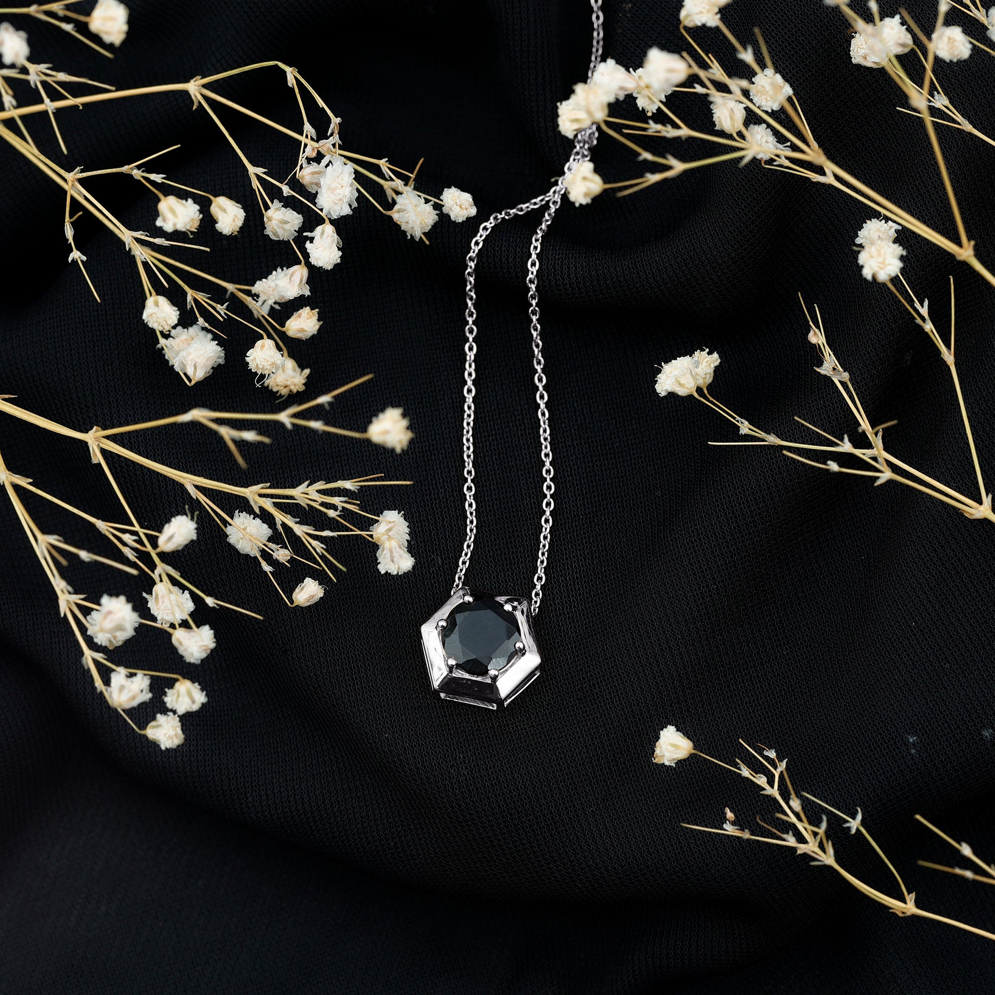 1.25 CT Natural Black Onyx Solitaire Hexagon Pendant in Gold