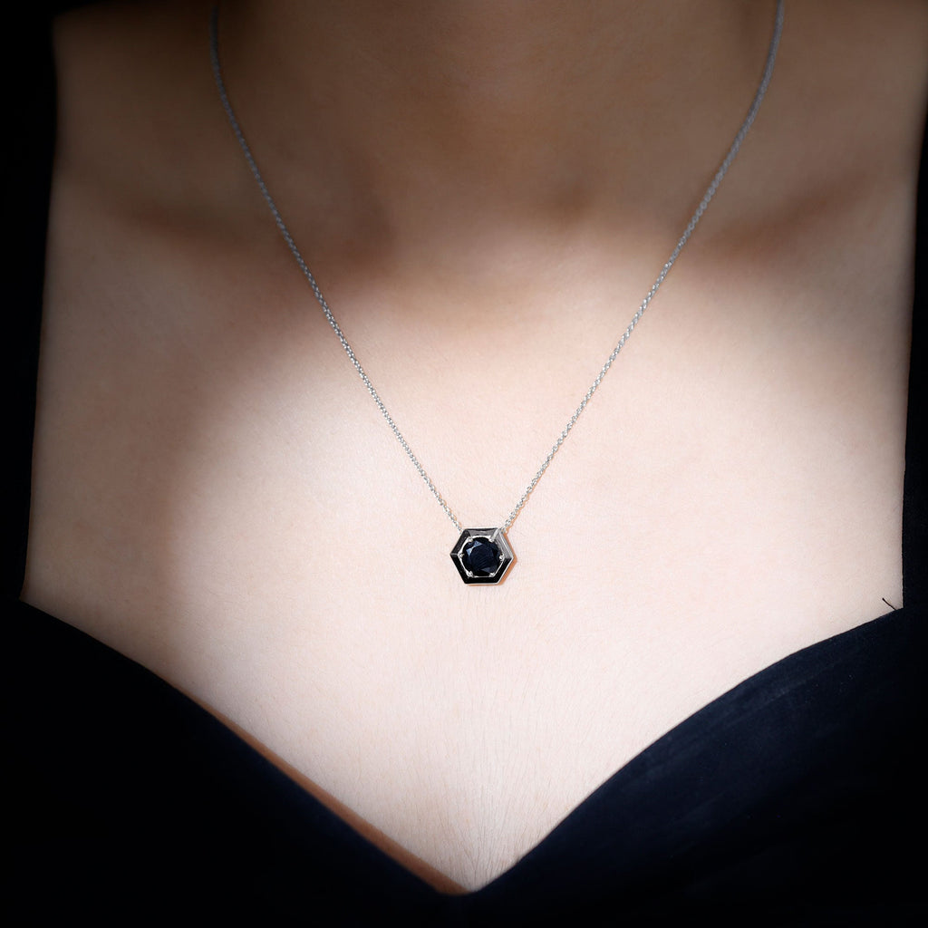 1.25 CT Natural Black Onyx Solitaire Hexagon Pendant in Gold