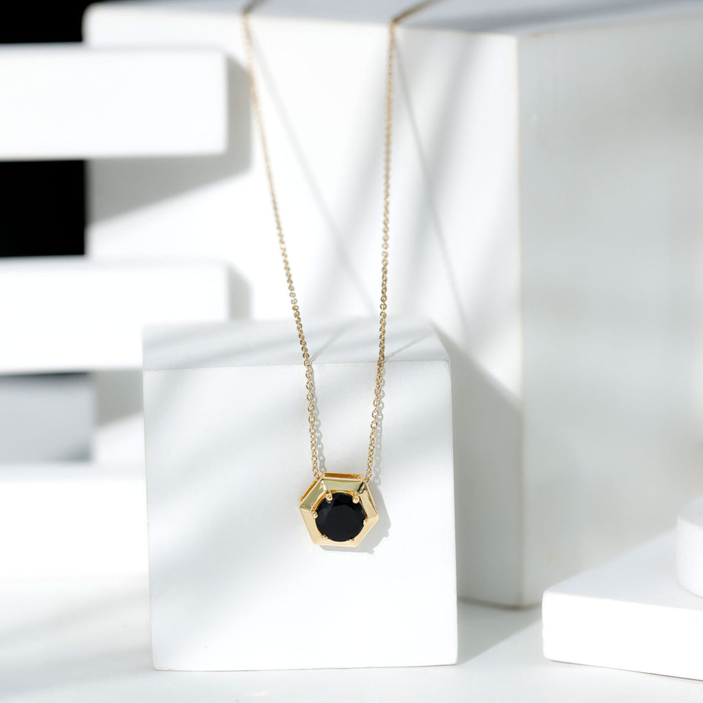 1.25 CT Natural Black Onyx Solitaire Hexagon Pendant in Gold
