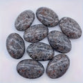 Natural Yooperlite Stone Crystal Palm Rock Flame Stone, UV Light Reactive, Syenite With Fluorescent Sodalite Emberlite Tumble