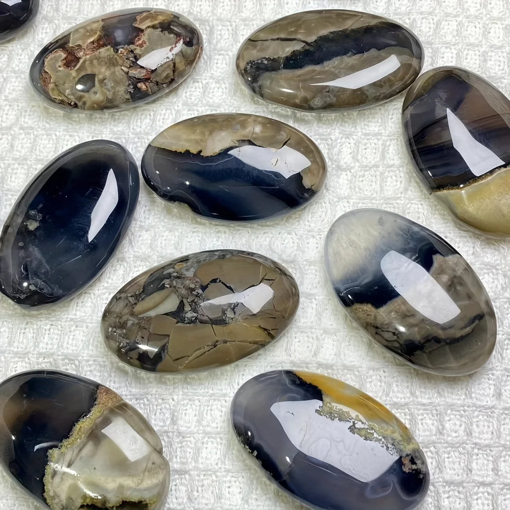 Volcano Agate Palm Stone, UV Reactive Glowing Green Fluorescent Crystal Home Decor, Tabletop Display, Holiday Gift