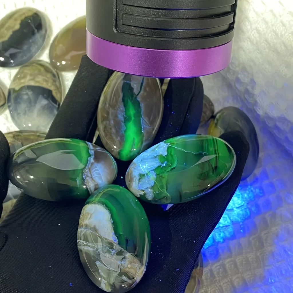 Volcano Agate Palm Stone, UV Reactive Glowing Green Fluorescent Crystal Home Decor, Tabletop Display, Holiday Gift