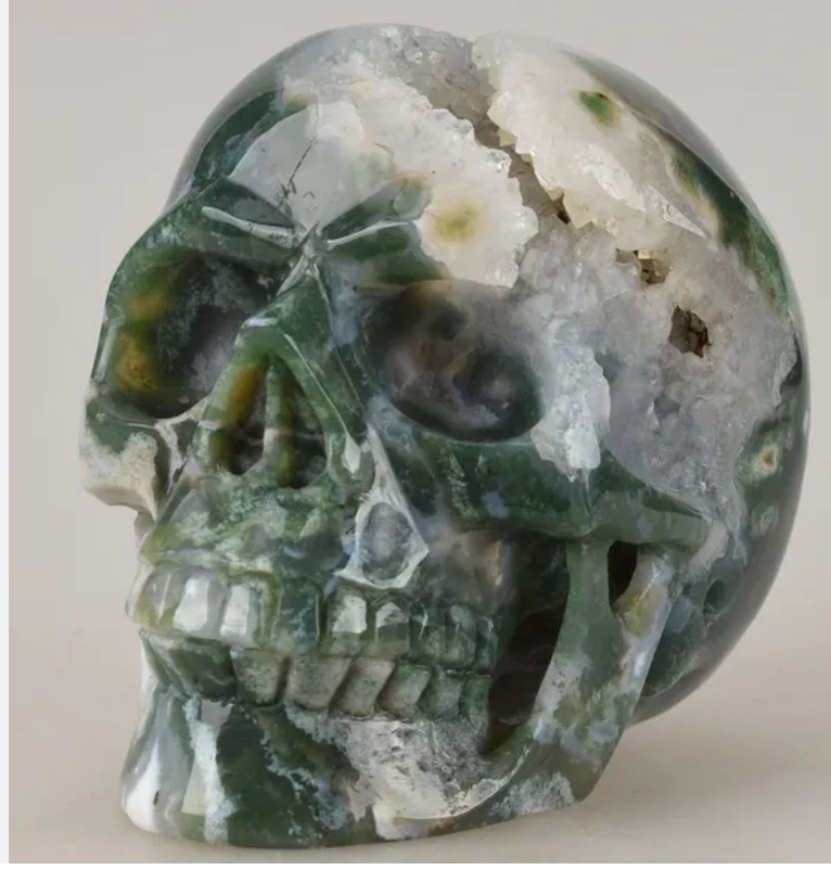 2" Gemstone Skull (Multiple Types)