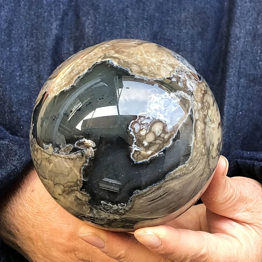 1 UV-Reactive Volcanic Agate Sphere