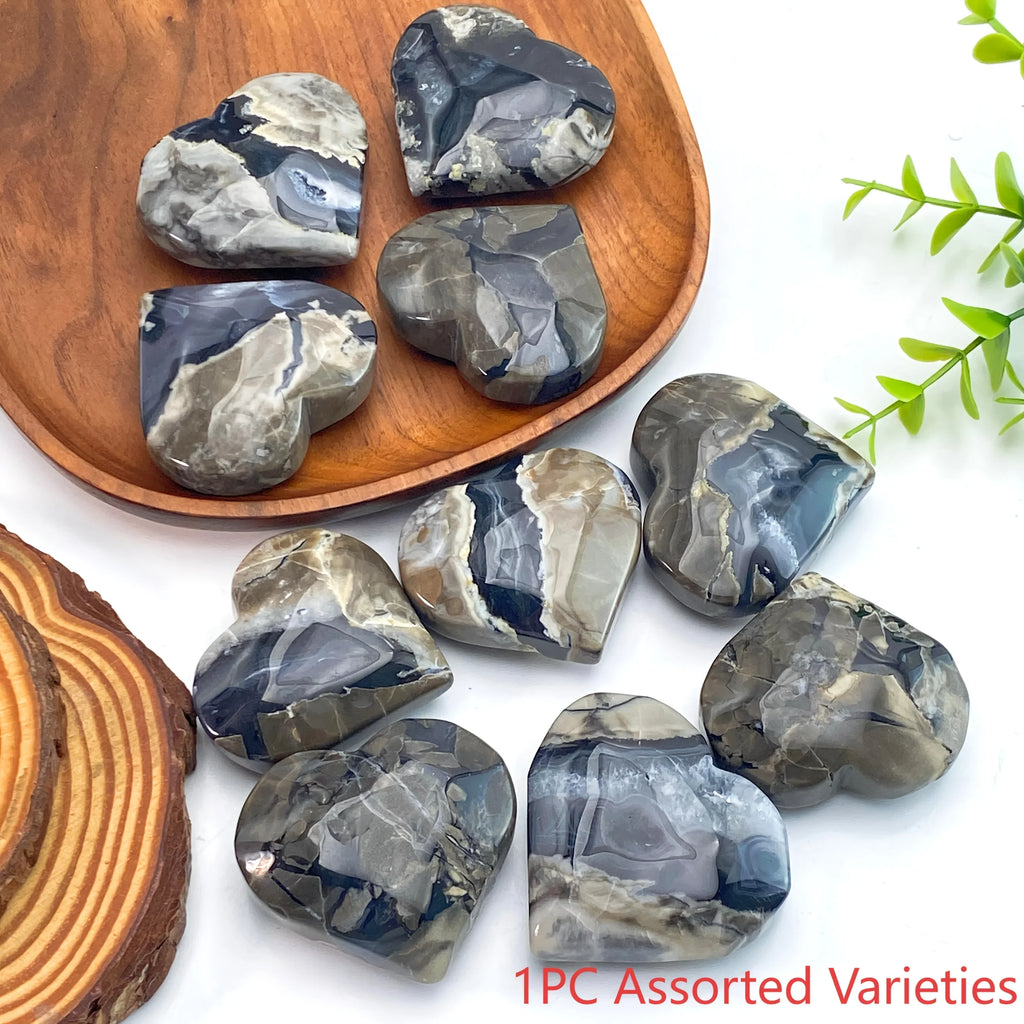 Fluorescent Agate Heart, UV Reactive Stone, Home Decor Accent, Unique Natural Stone Collectible， Home Office Decor