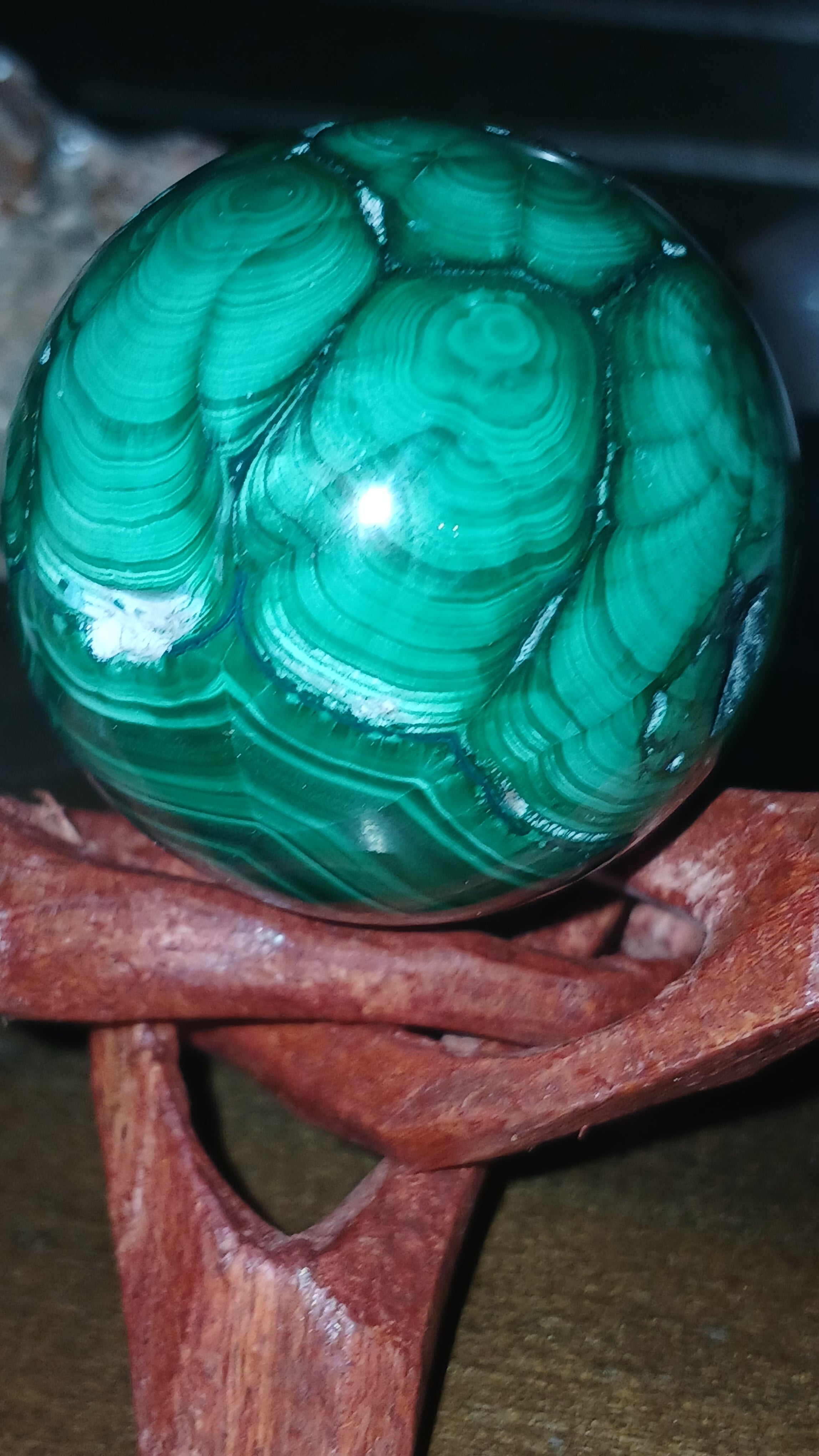 ✨ Malachite Sphere – Stone of Protection, Power & Heart Chakra Healing ✨