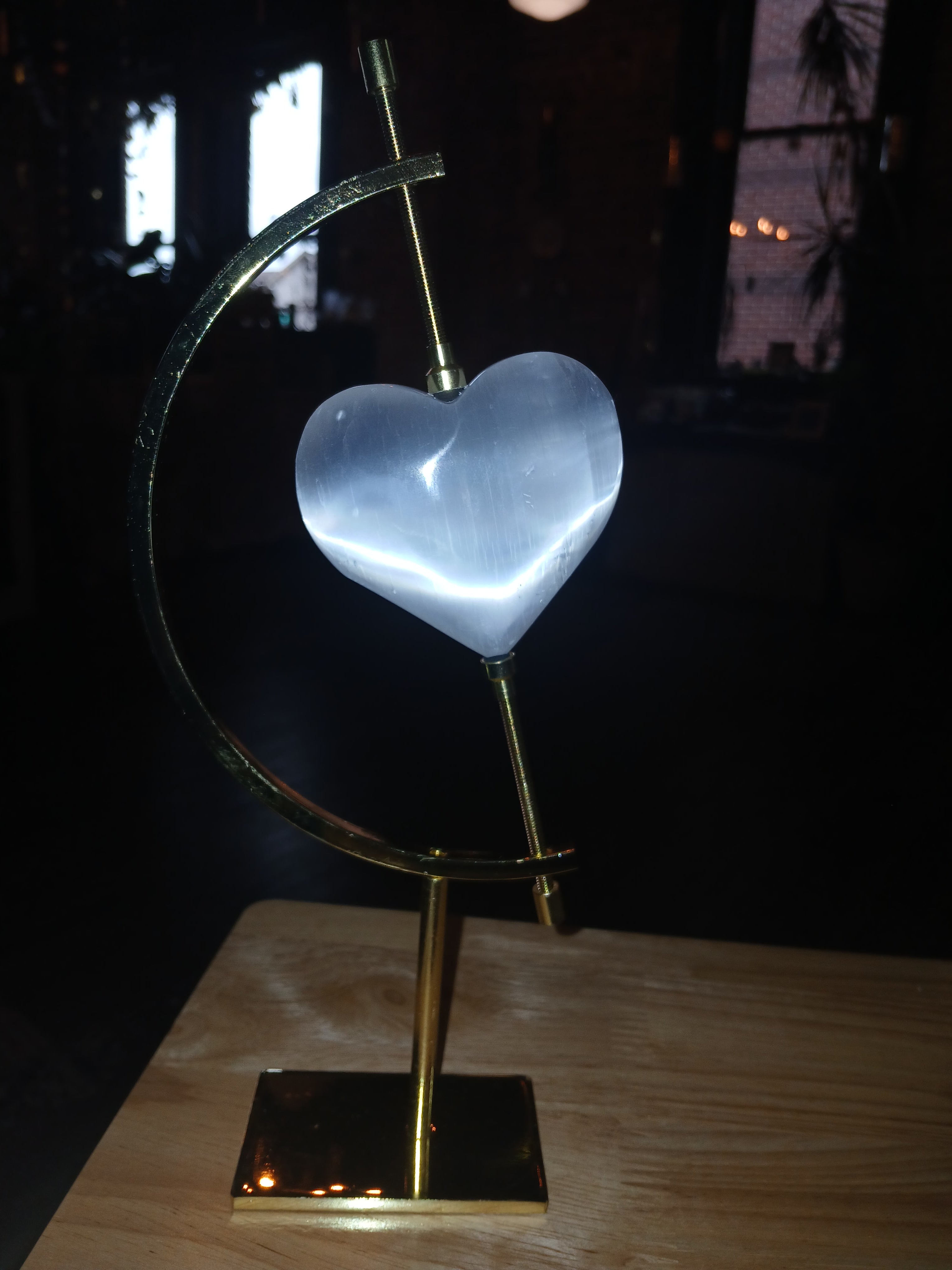 Selenite Heart (50–60 mm) – Cleansing • Peace • Divine Light