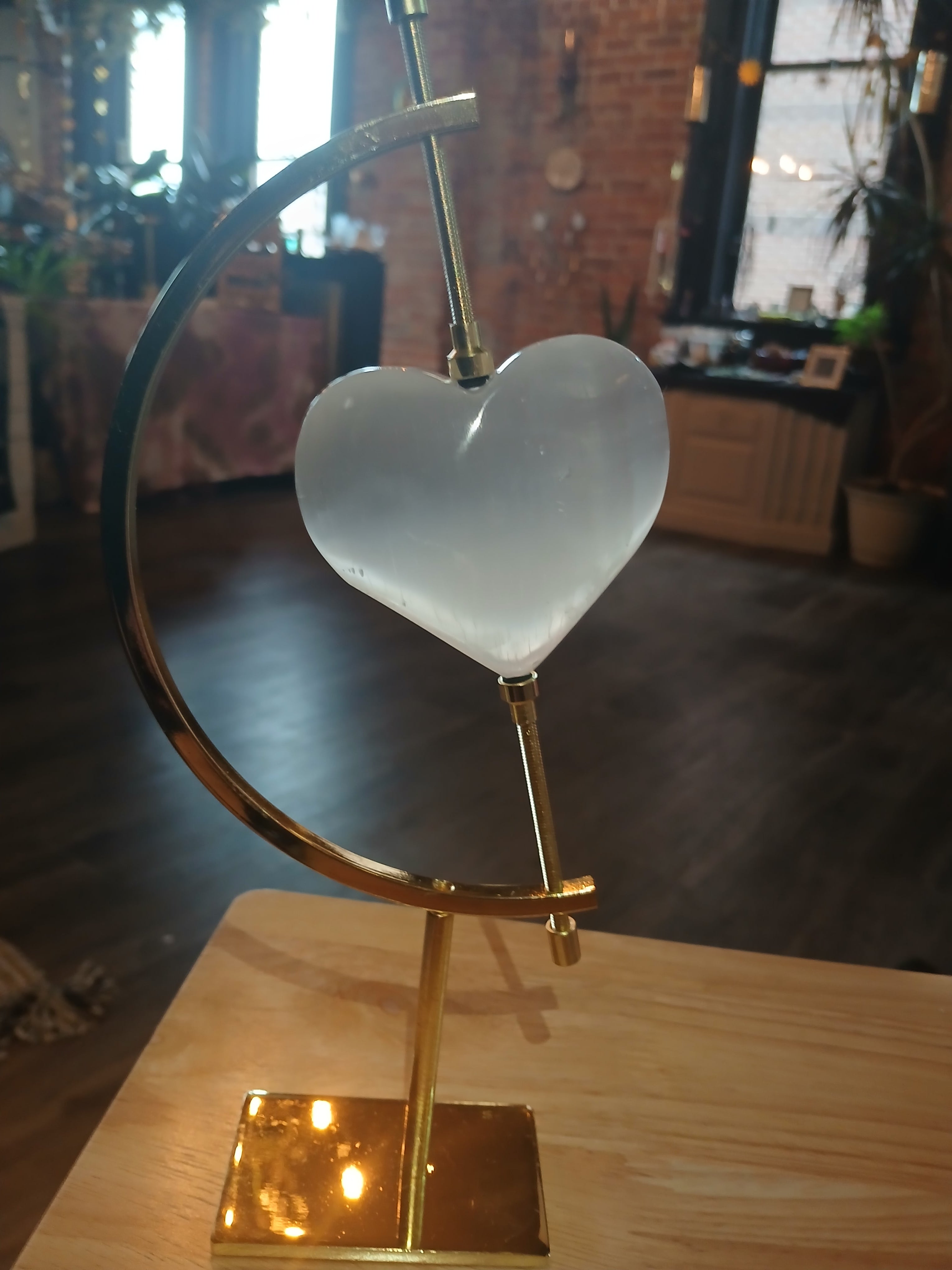 Selenite Heart (50–60 mm) – Cleansing • Peace • Divine Light